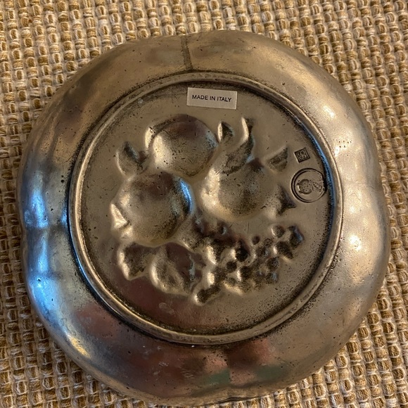 Pewter Marinoni Bowl embossed with fruit - Picture 2 of 5